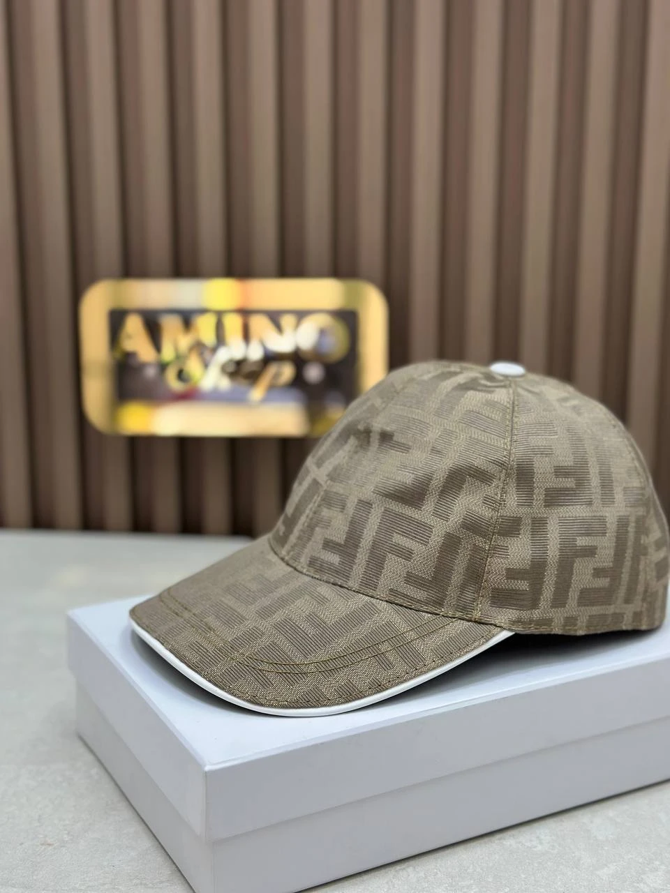 FENDI BIEGE